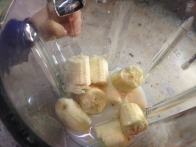 Riževo-kokosov napitek, arašidi in banana